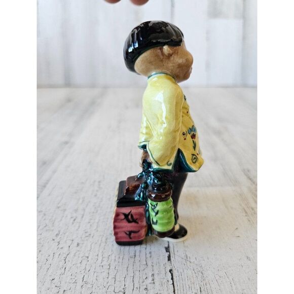 Gort yellow little carp vintage girl figurine priolo statue girl - Picture 7 of 10